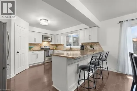 1093 Senlac Court Mississauga ON L5V 1B8