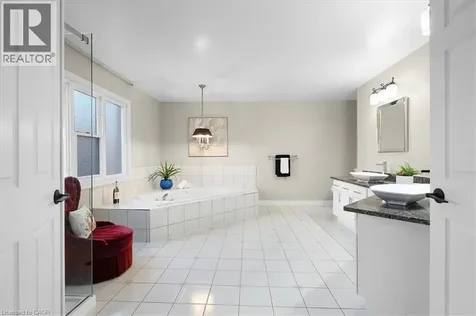 1093 Senlac Court Mississauga ON L5V 1B8