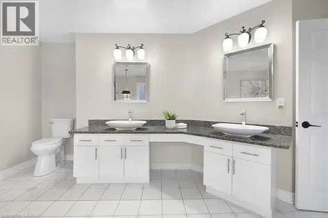 1093 Senlac Court Mississauga ON L5V 1B8