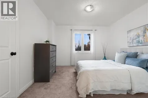 1093 Senlac Court Mississauga ON L5V 1B8