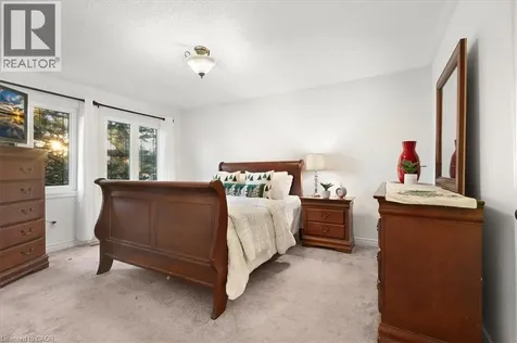 1093 Senlac Court Mississauga ON L5V 1B8