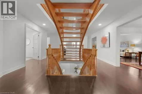 1093 Senlac Court Mississauga ON L5V 1B8