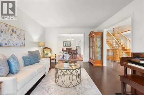 1093 Senlac Court Mississauga ON L5V 1B8