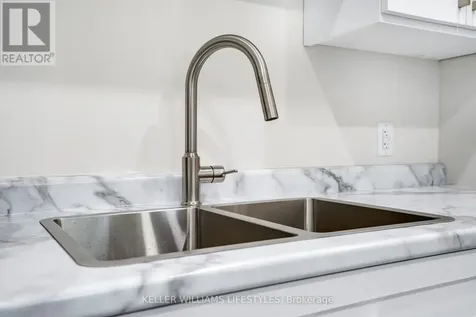 537 Talbot Street St. Thomas ON N5P 1C3