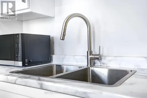 537 Talbot Street St. Thomas ON N5P 1C3