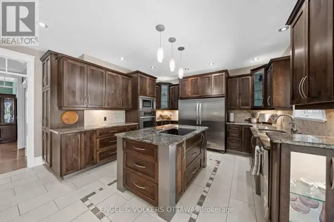6370 Emerald Links Drive Ottawa ON K4P 1M4