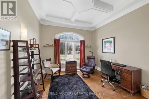6370 Emerald Links Drive Ottawa ON K4P 1M4