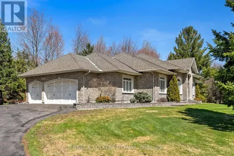 6370 Emerald Links Drive Ottawa ON K4P 1M4