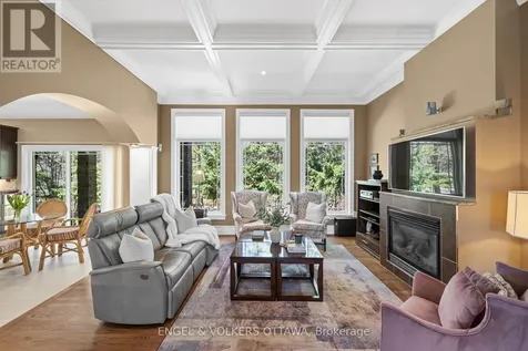 6370 Emerald Links Drive Ottawa ON K4P 1M4