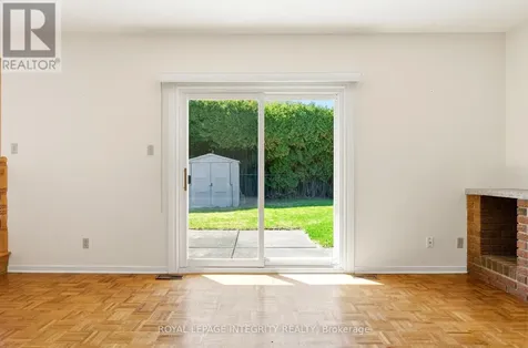 10 Parmalea Crescent Ottawa ON K2E 7J3