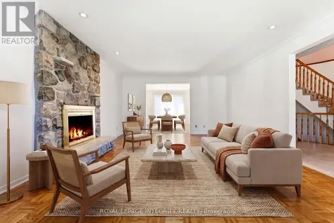 10 Parmalea Crescent Ottawa ON K2E 7J3