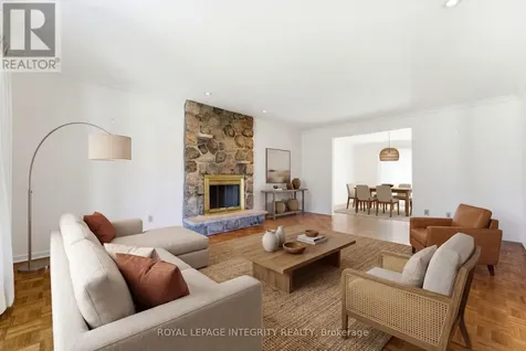 10 Parmalea Crescent Ottawa ON K2E 7J3