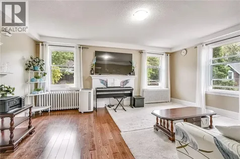 25 Mountwood Avenue Hamilton ON L8N 2G8