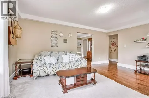 25 Mountwood Avenue Hamilton ON L8N 2G8