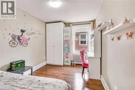 25 Mountwood Avenue Hamilton ON L8N 2G8