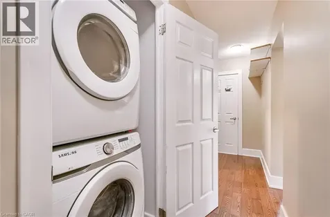 25 Mountwood Avenue Hamilton ON L8N 2G8