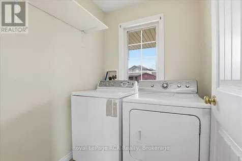 14 Parkside Street Mapleton ON N0G 1B0