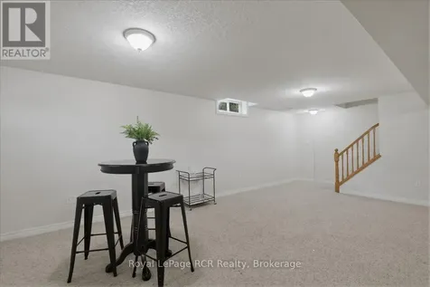 14 Parkside Street Mapleton ON N0G 1B0