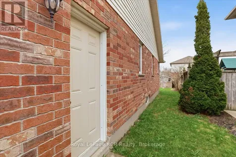14 Parkside Street Mapleton ON N0G 1B0