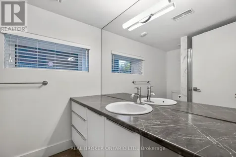 88 South Kingsway Way Toronto (high Park-swansea) ON M6S 3T3