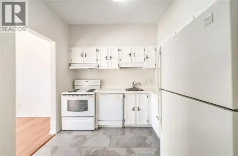 3950 Wyandotte Street Windsor ON N8Y 1G5