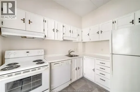 3950 Wyandotte Street Windsor ON N8Y 1G5