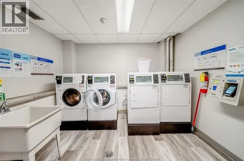 3950 Wyandotte Street Windsor ON N8Y 1G5