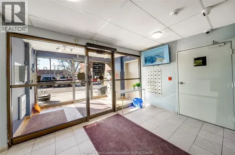 3950 Wyandotte Street Windsor ON N8Y 1G5