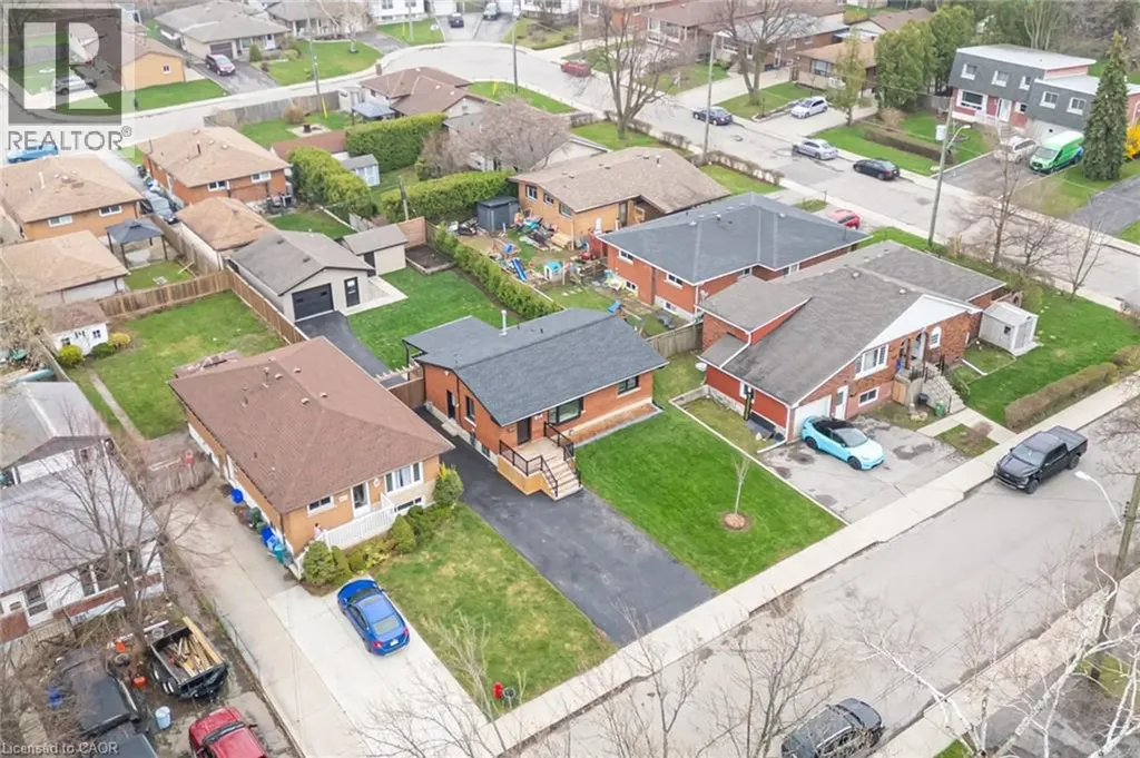 185 Deschene Avenue Hamilton ON L9A 3K3