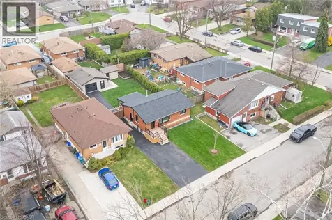 185 Deschene Avenue Hamilton ON L9A 3K3