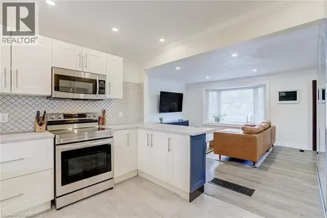 185 Deschene Avenue Hamilton ON L9A 3K3