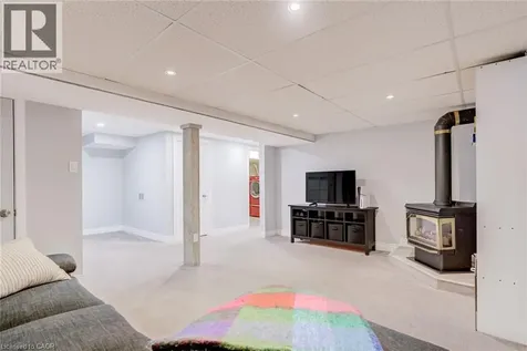 185 Deschene Avenue Hamilton ON L9A 3K3