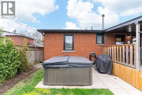 185 Deschene Avenue Hamilton ON L9A 3K3