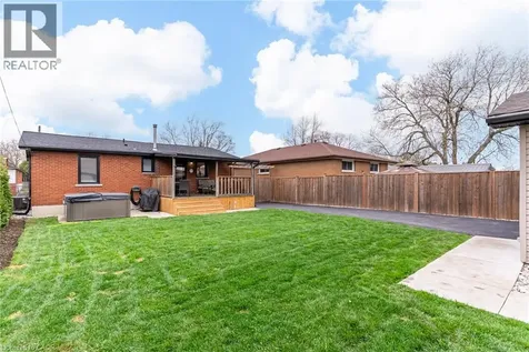 185 Deschene Avenue Hamilton ON L9A 3K3