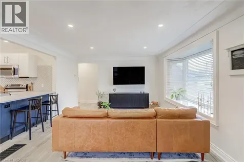 185 Deschene Avenue Hamilton ON L9A 3K3