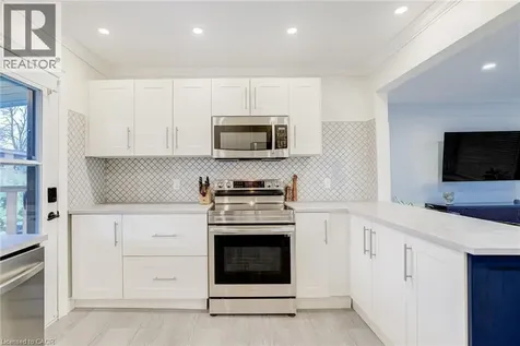 185 Deschene Avenue Hamilton ON L9A 3K3