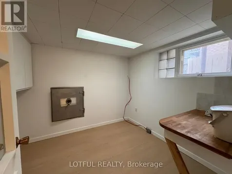 30 Foster Street Ottawa ON K1Y 3J4