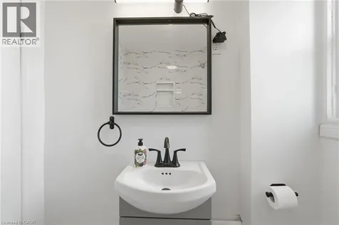 73 Gertrude Street Hamilton ON L8L 4B7