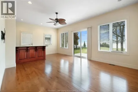2055 Hickory Lane Kingsville ON N9Y 2X9
