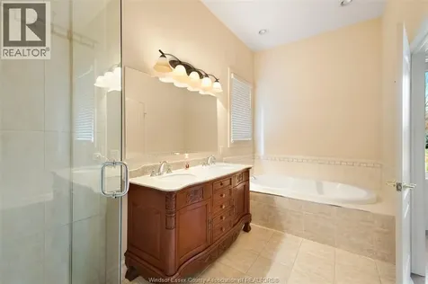 2055 Hickory Lane Kingsville ON N9Y 2X9