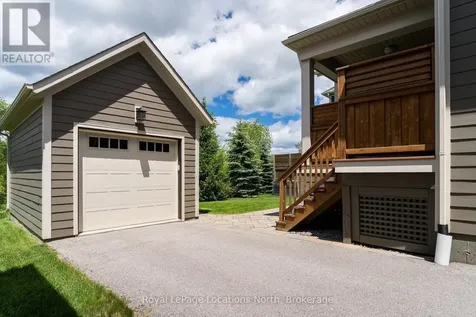 348 Yellow Birch Crescent Blue Mountains ON L9Y 0Y5