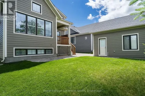 348 Yellow Birch Crescent Blue Mountains ON L9Y 0Y5
