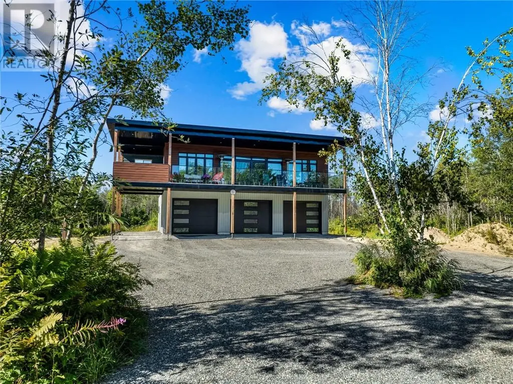 1836 Yorkshire Drive Val Caron ON P3N 1R9
