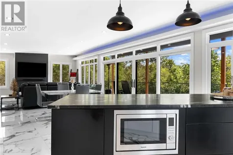 1836 Yorkshire Drive Val Caron ON P3N 1R9