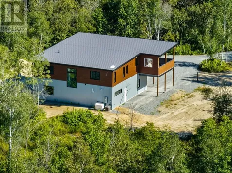 1836 Yorkshire Drive Val Caron ON P3N 1R9