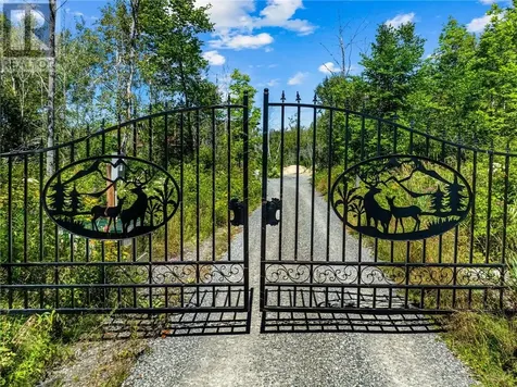 1836 Yorkshire Drive Val Caron ON P3N 1R9