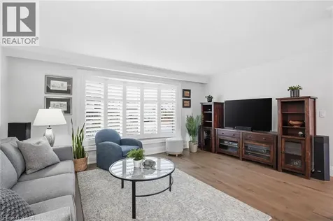 663 Mullin Way Burlington ON L7L 4J6