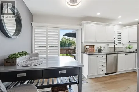 663 Mullin Way Burlington ON L7L 4J6