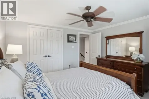663 Mullin Way Burlington ON L7L 4J6