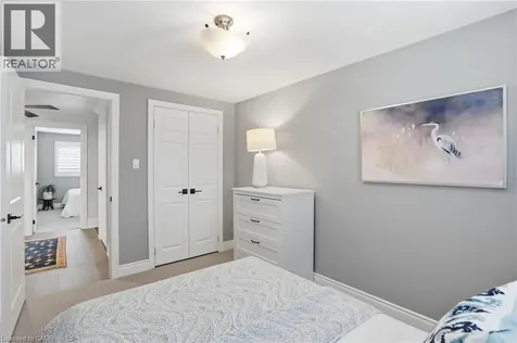 663 Mullin Way Burlington ON L7L 4J6